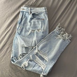 American Eagle Mom jeans size 12 short